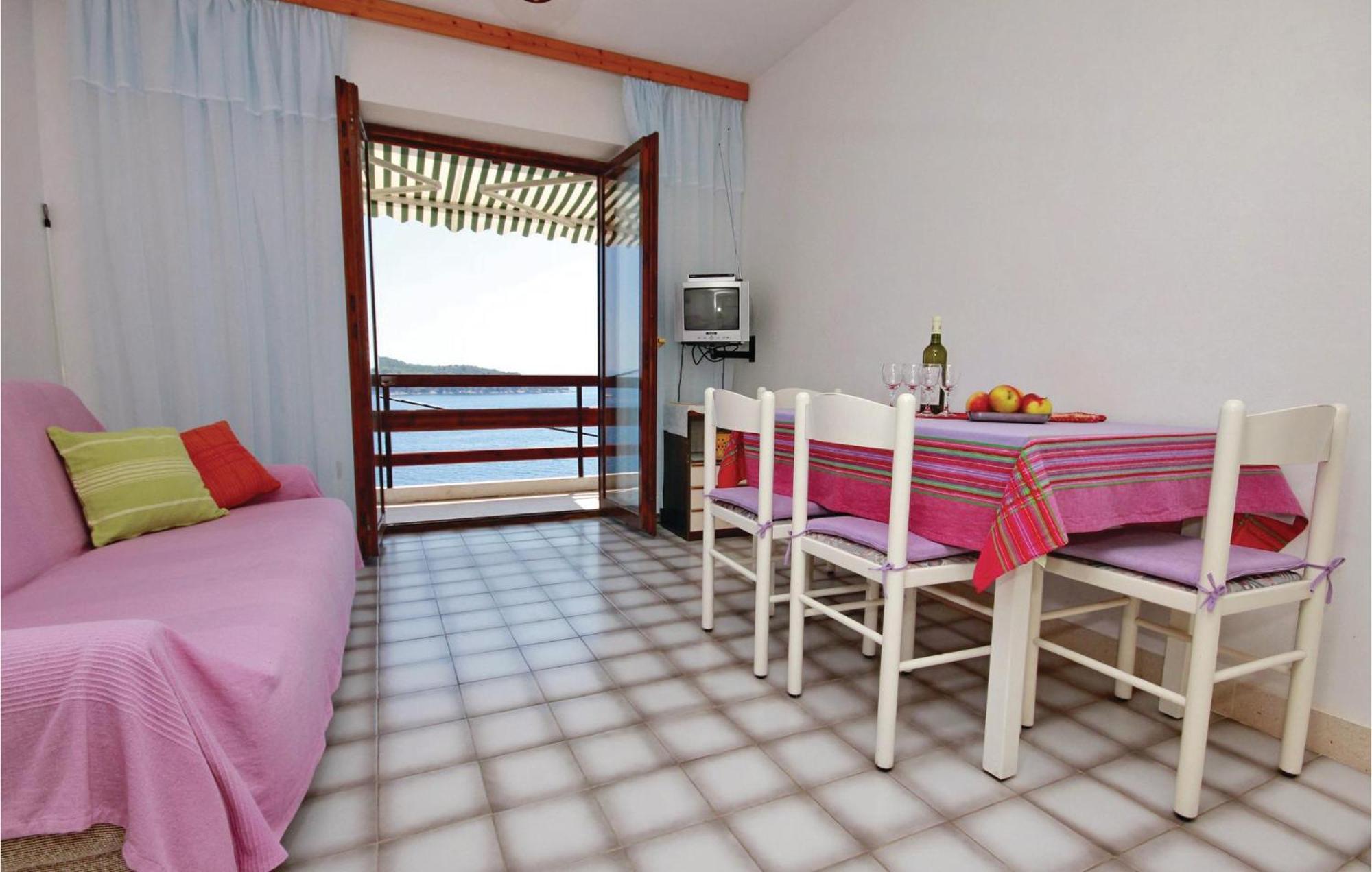 Beautiful Apartment In Prizba With Wifi Eksteriør bilde